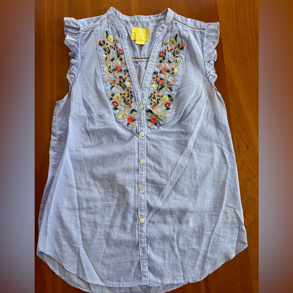 Maeve Perriwinkle Light Blue Sleeveless Button-Front Top with Floral Embroidery